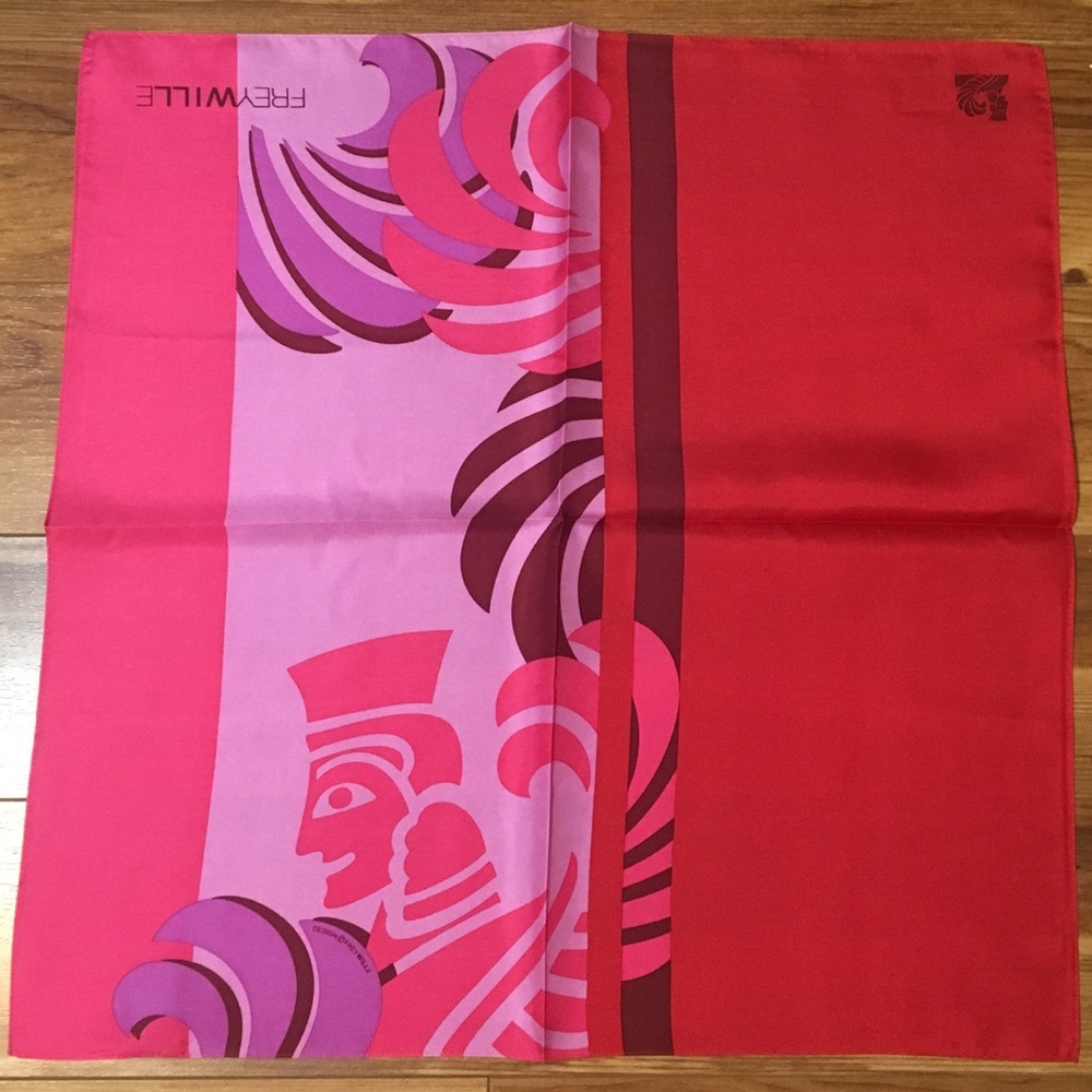 Frey Wille sphinx silk scarf pink variation new